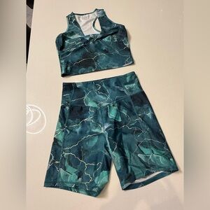 Cycle House 2 Piece‎ Workout Set Biker Shorts Sports Top Women’s Medium Green
